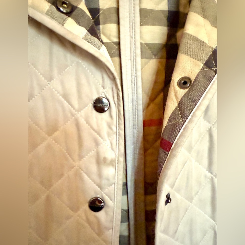 Burberry Quilted Jacket - Picture 5 of 6